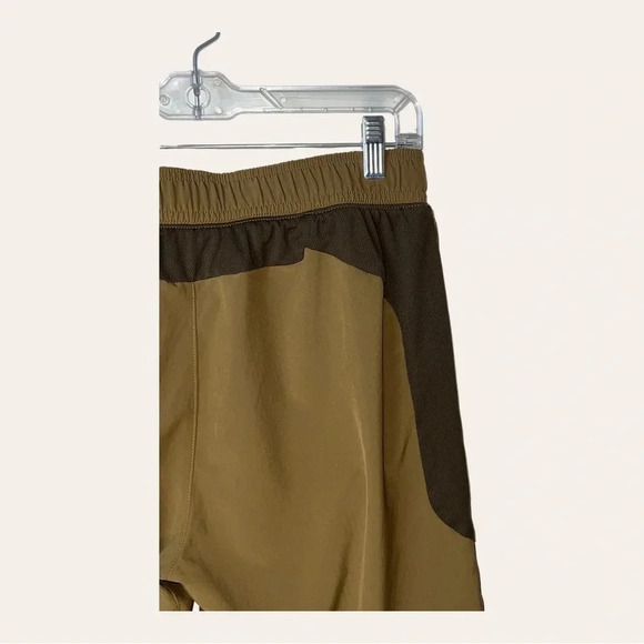 0445W. 5.11 TACTICAL MEN’S SHORTS EMBROIDERED LOGO ON BOTTOM OF SHORTS SIZE SM - Picture 11 of 13